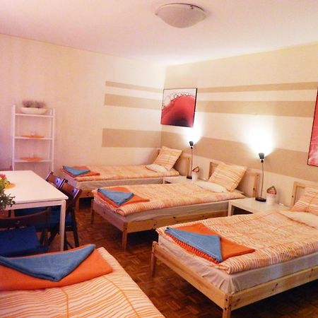 Lama Rooms Varşovia Exterior foto